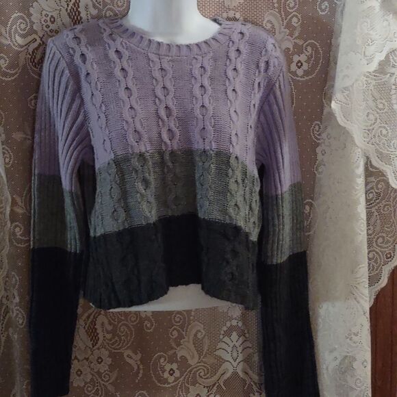 Arizona Jean Women's‎ L Cabincore Cozy Purple Gray Stripe Crop Cable Sweater - Picture 1 of 7